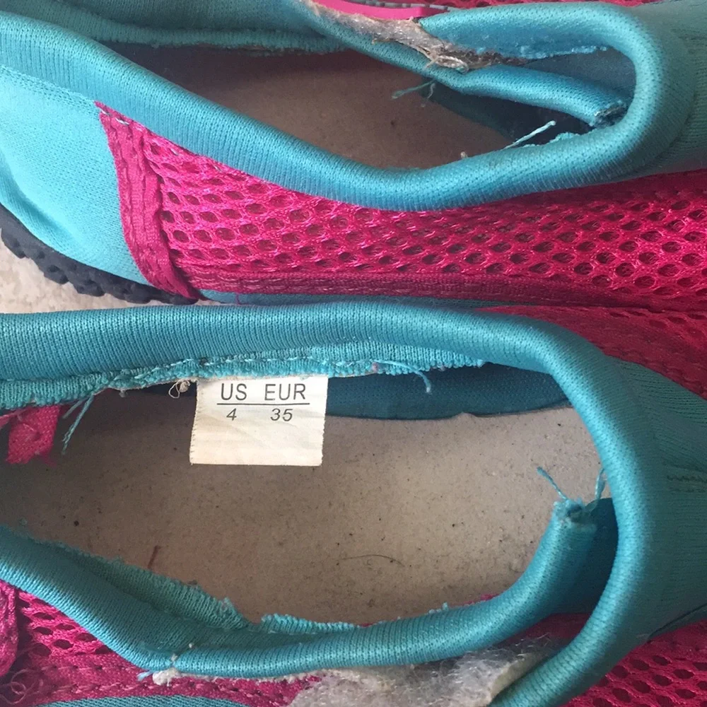 Fresko Water Shoes Size 4 Teal & Pink